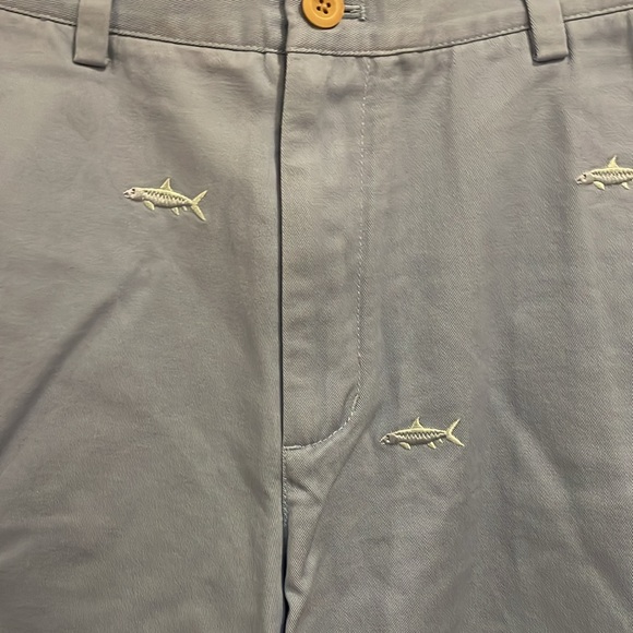 Vineyard Vines Fish Embroidered Breaker Shorts-Waist 34 - Picture 2 of 7